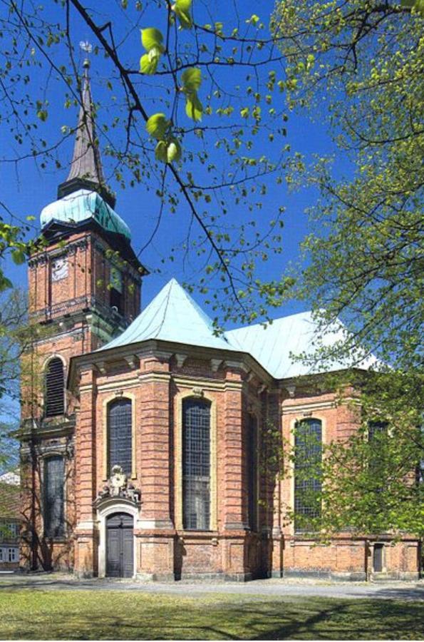 Apartment Direkt An Der Schelfkirche
